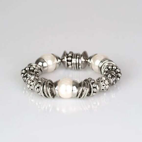 Paparazzi Jewelry Accessories - Upper Manhattan - White Bracelet - Vintage - Picture 4 of 4